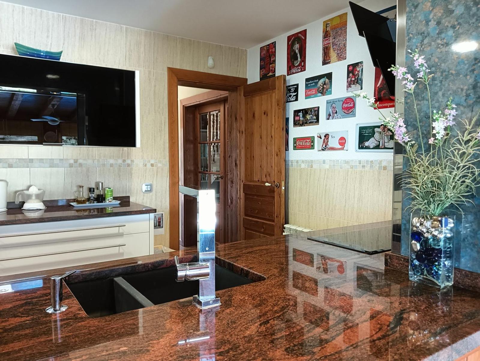Villa Du Lac Speciale Pour Famille Avec Enfant Riudecanyes Ngoại thất bức ảnh